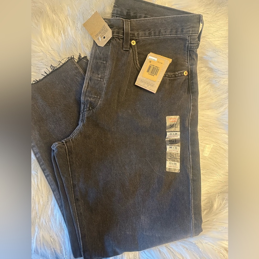 Levi original straight legged cropped jeans button fly high rise 30 X 26 black